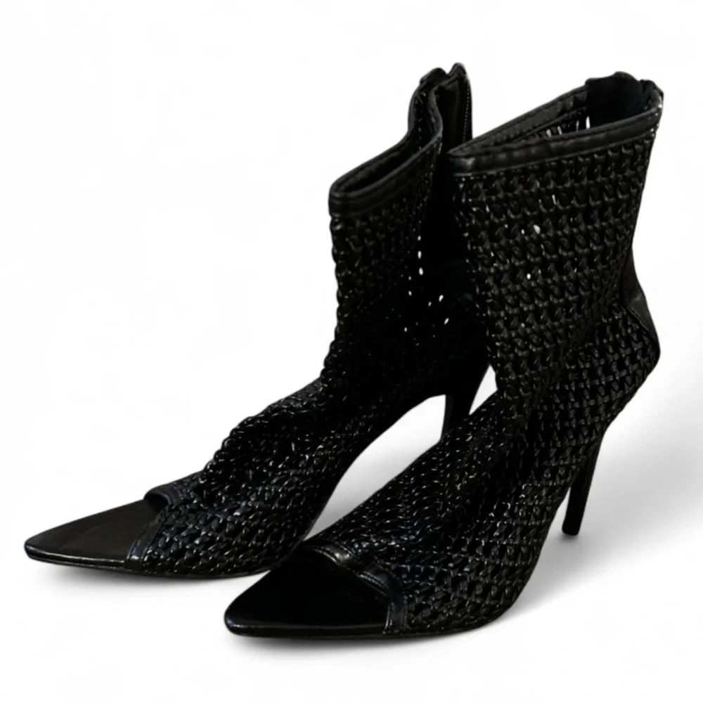 Fashion Nova Black Peep-Toe Heels with a Zipper Heel Size 7 5” Heels - Picture 2 of 3